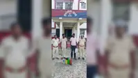 पुलिस की बड़ी कार्रवाई, 14 लीटर शराब और बाइक के साथ दो आरोपी गिरफ्तार; भेजे गए जेल