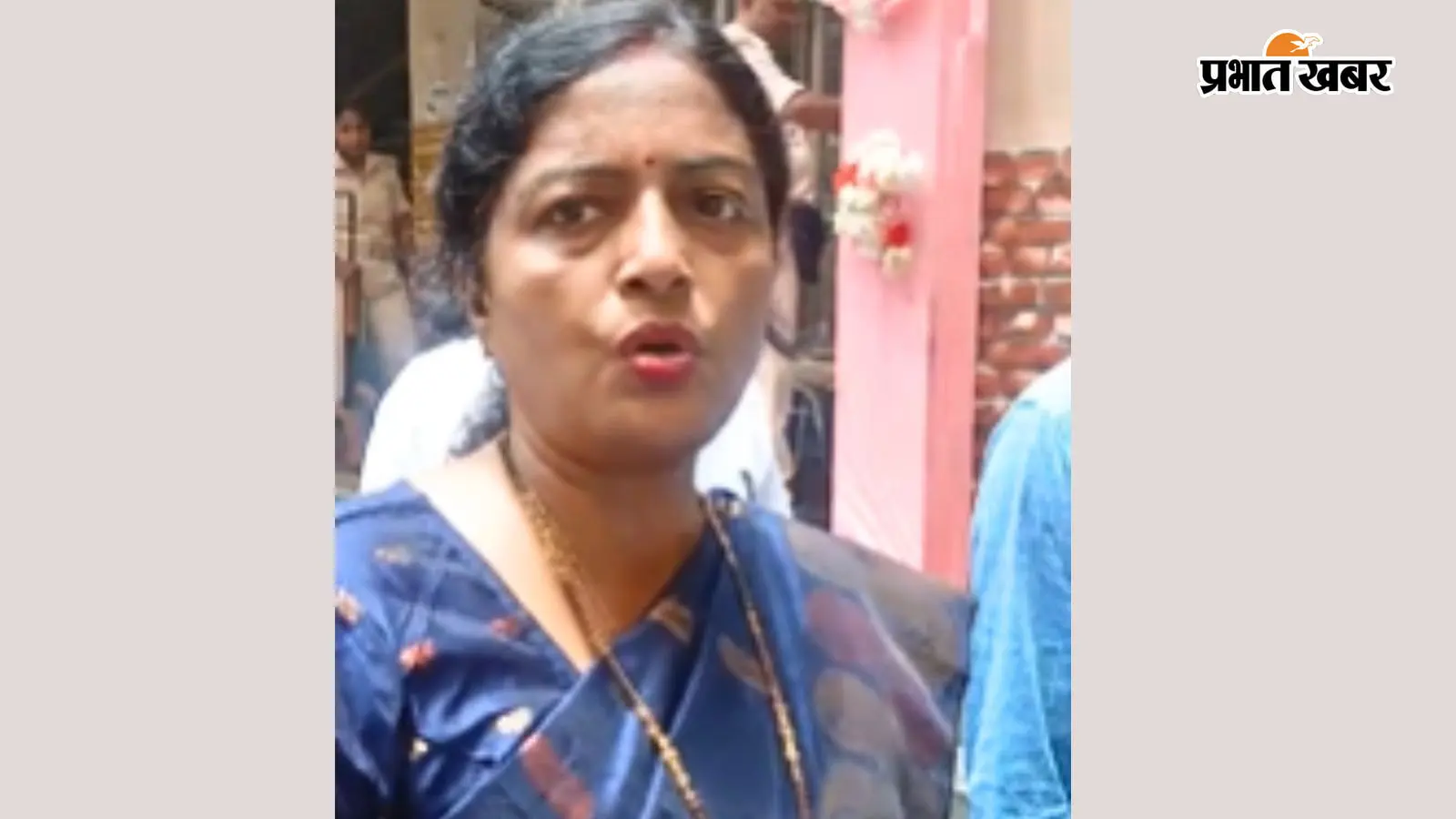 बूथों का निरीक्षण करने पहुंची रेखा गुप्ता बूथों का निरीक्षण करने पहुंची रेखा गुप्ता