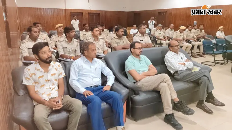 शिकारियों पर शिकंजा कसने की तैयारी, वाल्मीकि टाइगर रिजर्व में शुरू हुई दो दिवसीय विशेष ट्रेनिंग
