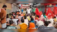 बक्सर: हड़ताल से पहले डुमरांव में सफाईकर्मियों का शक्ति प्रदर्शन, मशाल जुलूस निकाल सरकार के खिलाफ की नारेबाजी