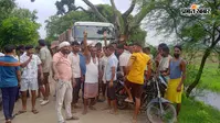 भोजपुर : रोक के बावजूद गड़हनी-बागर रोड पर पहुंचा गिट्टी लदा ट्रक, ग्रामीणों ने रोककर पुलिस के हवाले किया