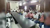 कांटी प्रखंड सभागार में पीडीएस दुकानदारों की बैठक, राशन कार्ड में नाम जोड़ने पर चर्चा