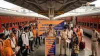 समस्तीपुर जंक्शन पर मानव तस्करी के खिलाफ आरपीएफ और रेल पुलिस ने यात्रियों को किया गया जागरूक