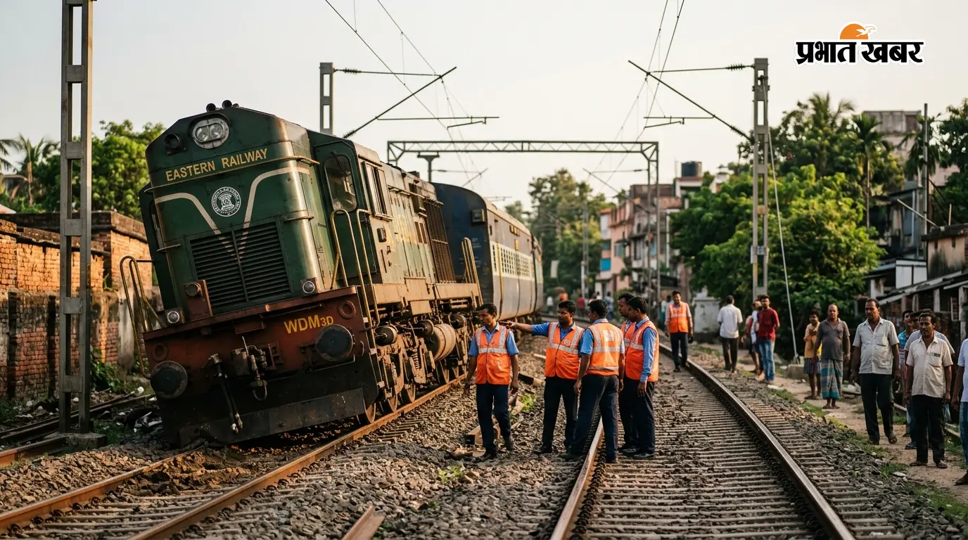 गिधनी स्टेशन पर दुरंतो की कपलिंग खुलने से दो हिस्सों में बंटी ट्रेन, मचा हड़कंप