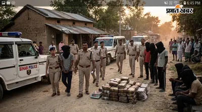 पश्चिम चंपारण पुलिस का बड़ा एक्शन, 28 गिरफ्तार, 40 किलो चरस बरामद