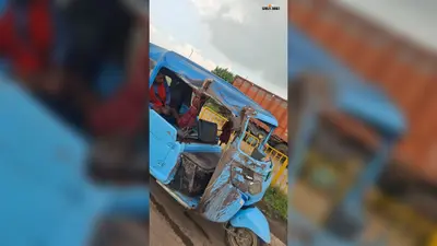 शिवसागर में ओवरटेक के दौरान दो ऑटो की टक्कर, कई यात्री घायल