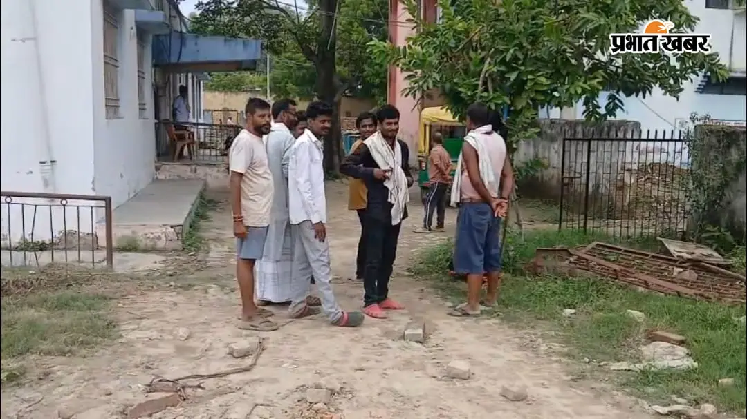 फोटो, पोस्टमार्टम के लिए पहुंचे परिजन | Prabhat Khabar Network फोटो, पोस्टमार्टम के लिए पहुंचे परिजन | Prabhat Khabar Network