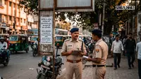 जम्मू कश्मीर पुलिस ने घाटी के 5 जिलों में की छापेमारी, आंतकवाद फैलाने वाले नेटवर्क पर नजर
