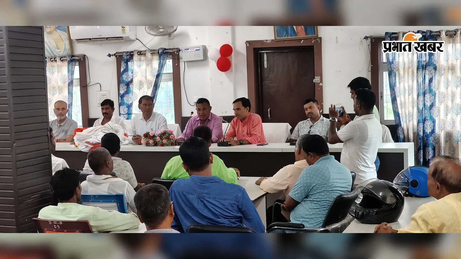 बीडीओ को एनडीए कार्यकर्ताओं ने किया स्वागत | Prabhat Khabar Network बीडीओ को एनडीए कार्यकर्ताओं ने किया स्वागत | Prabhat Khabar Network