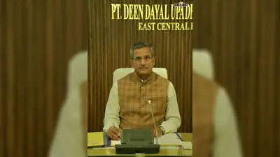डीडीयू रेल मंडल में विकास कार्यों की समीक्षा, डीआरएम उदय सिंह मीना ने समयबद्ध निष्पादन पर दिया जोर
