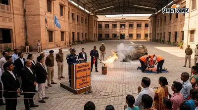 कोर्ट परिसर में लोगों को सिखाया गया आपदा से बचना, सड़क हादसे से लेकर गैस सिलेंडर में आग तक का दिया डेमो