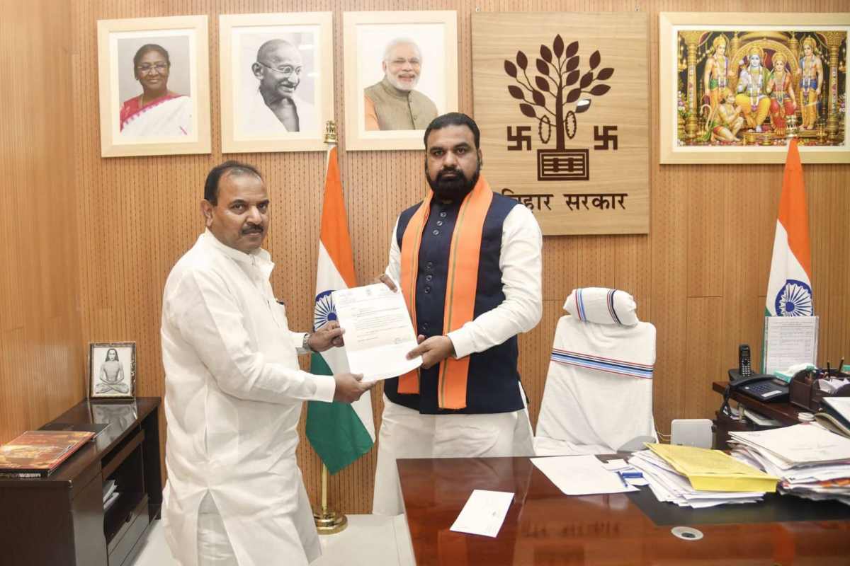 Afaque Haider MLC: वित्तरहित शिक्षकों को अनुदान और सातवें वेतनमान के लिए मुख्यमंत्री से मिले आफाक हैदर
