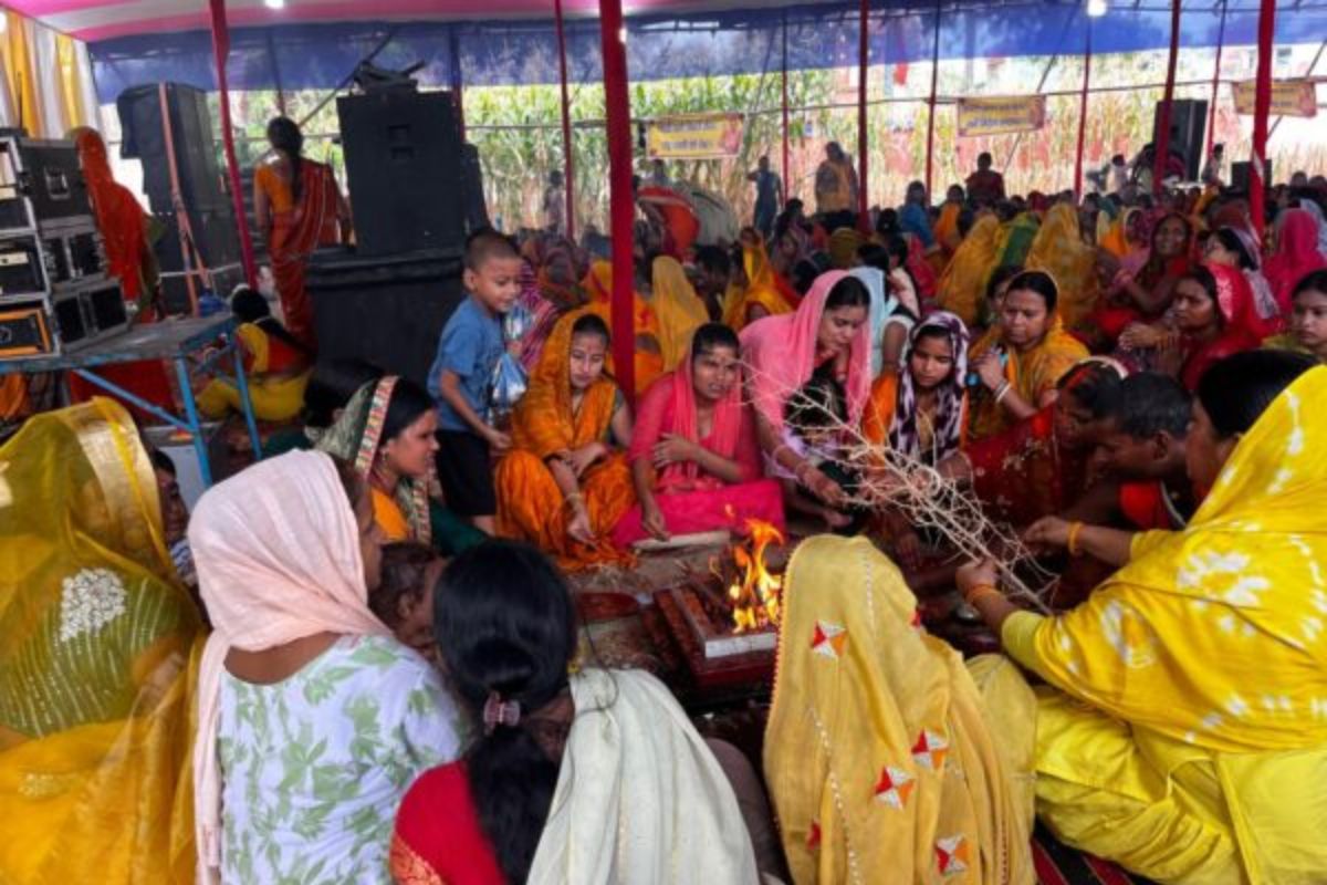 बिहारशरीफ में 9 कुंडीय गायत्री महायज्ञ संपन्न, 51 हजार आहुतियों के साथ नशामुक्ति और वृक्षारोपण का लिया संकल्प