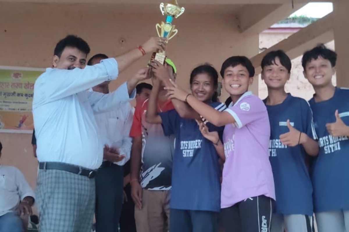 Champaran Football Win: हैट्रिक चैंपियन बनीं बखरी की बेटियां, लगातार तीसरी बार जीता सुब्रतो मुखर्जी कप का जिला खिताब