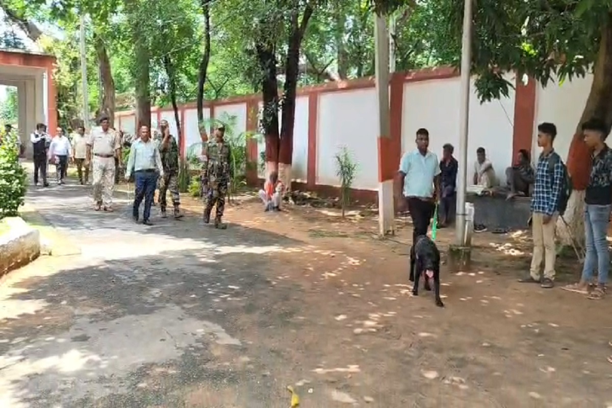दुमका और गोड्डा कोर्ट पर हमले की धमकी से हड़कंप, स्पीड पोस्ट से भेजे गए पत्र के बाद हाई अलर्ट
