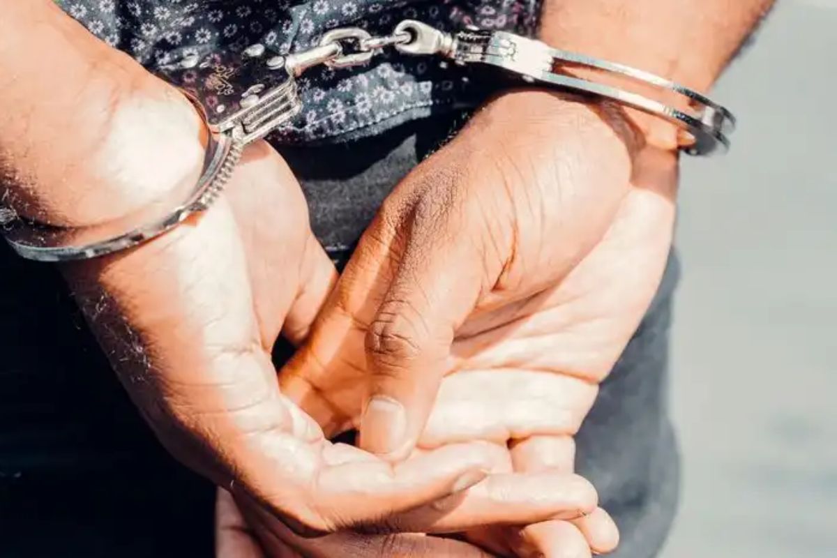 बिहार शिक्षा विभाग के अवर सचिव 20000 घूस लेते गिरफ्तार, पटना के गर्दनीबाग में SVU का एक्शन