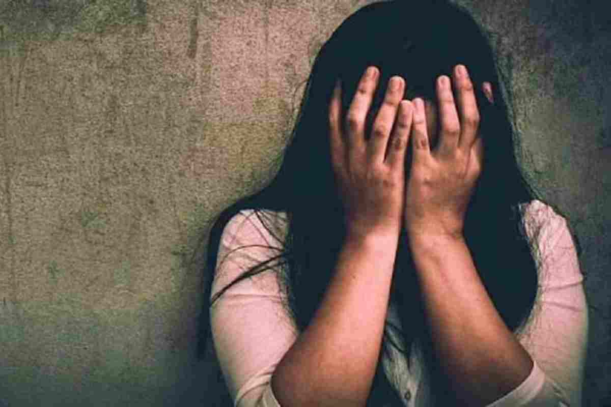 महिला के प्राइवेट पार्ट में डाला हंसुआ, चोरी के विरोध पर पीड़िता के साथ दरिंदगी