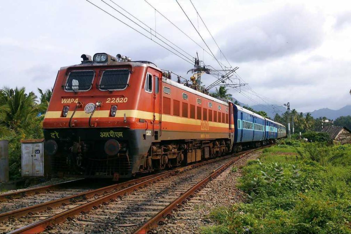 रेल यात्रियों को राहत: बरौनी और दरभंगा-नई दिल्ली स्पेशल ट्रेनों का परिचालन बढ़ा, 16-16 अतिरिक्त फेरे चलेंगी