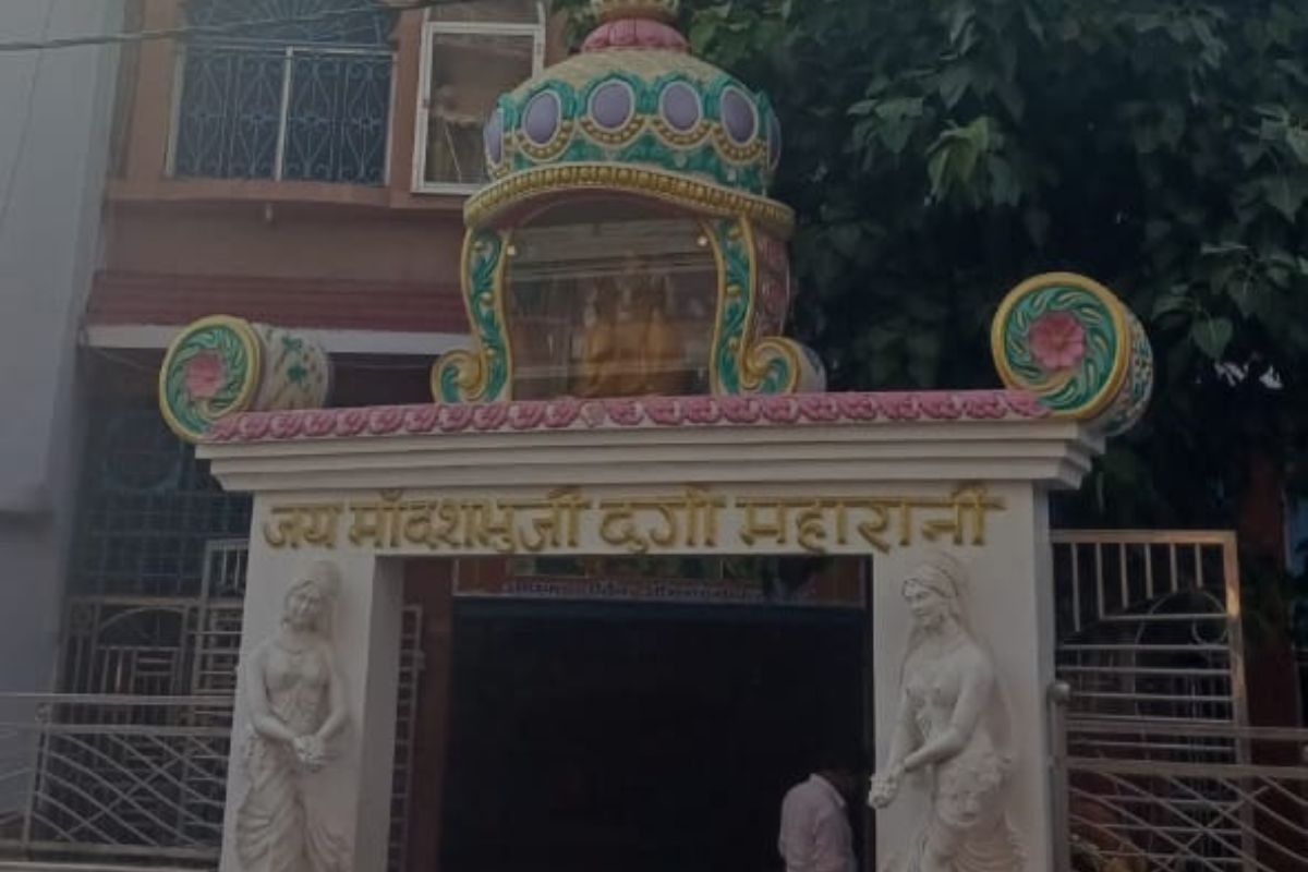 दशभुजी दुर्गा स्थान: जहां मन्नतें होती हैं पूरी और गूंजती है आस्था की घंटियां