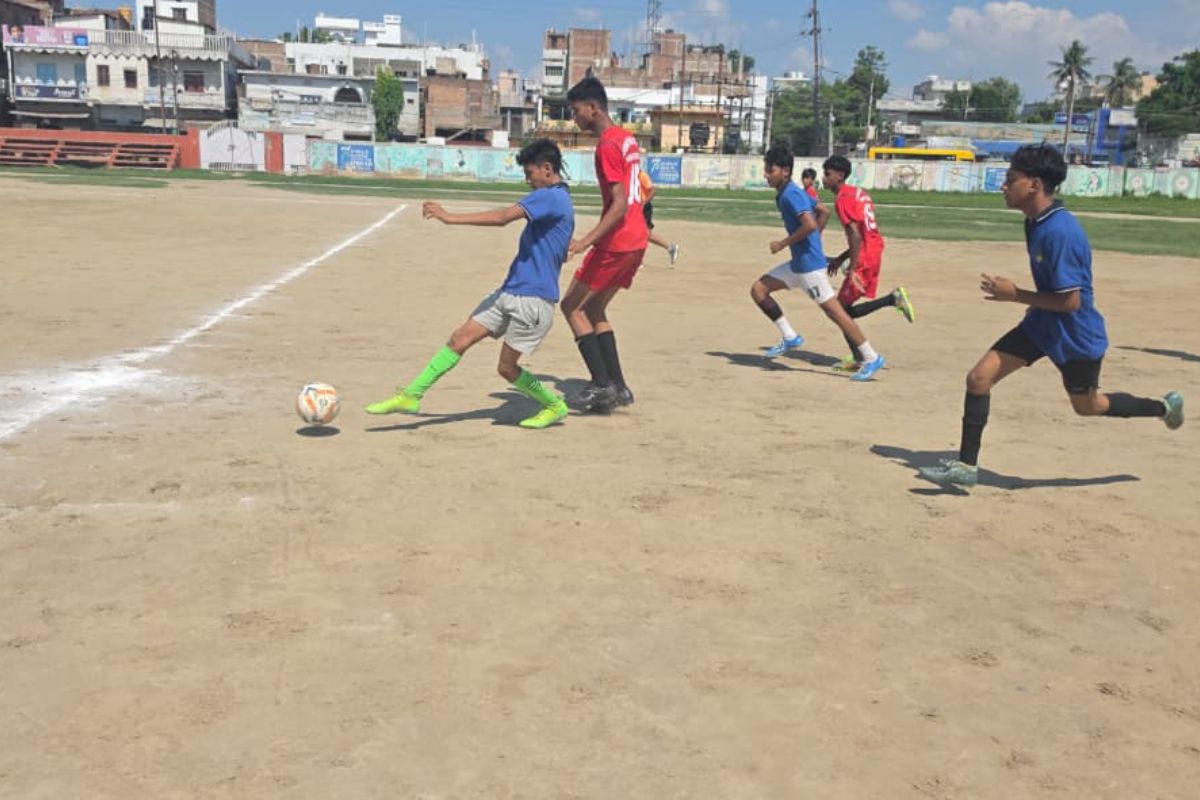 सुब्रतो मुखर्जी फुटबॉल टूर्नामेंट में सिर्फ 10 टीमों की भागीदारी, निजी स्कूलों ने संभाला मोर्चा, स्कूल खेल व्यवस्था पर सवाल