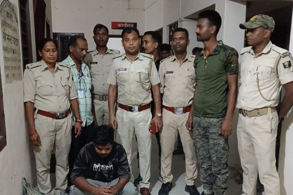 उत्पाद विभाग का बड़ा एक्शन: कटिहार में छापेमारी कर 6 धंधेबाज गिरफ्तार, 142 लीटर शराब बरामद