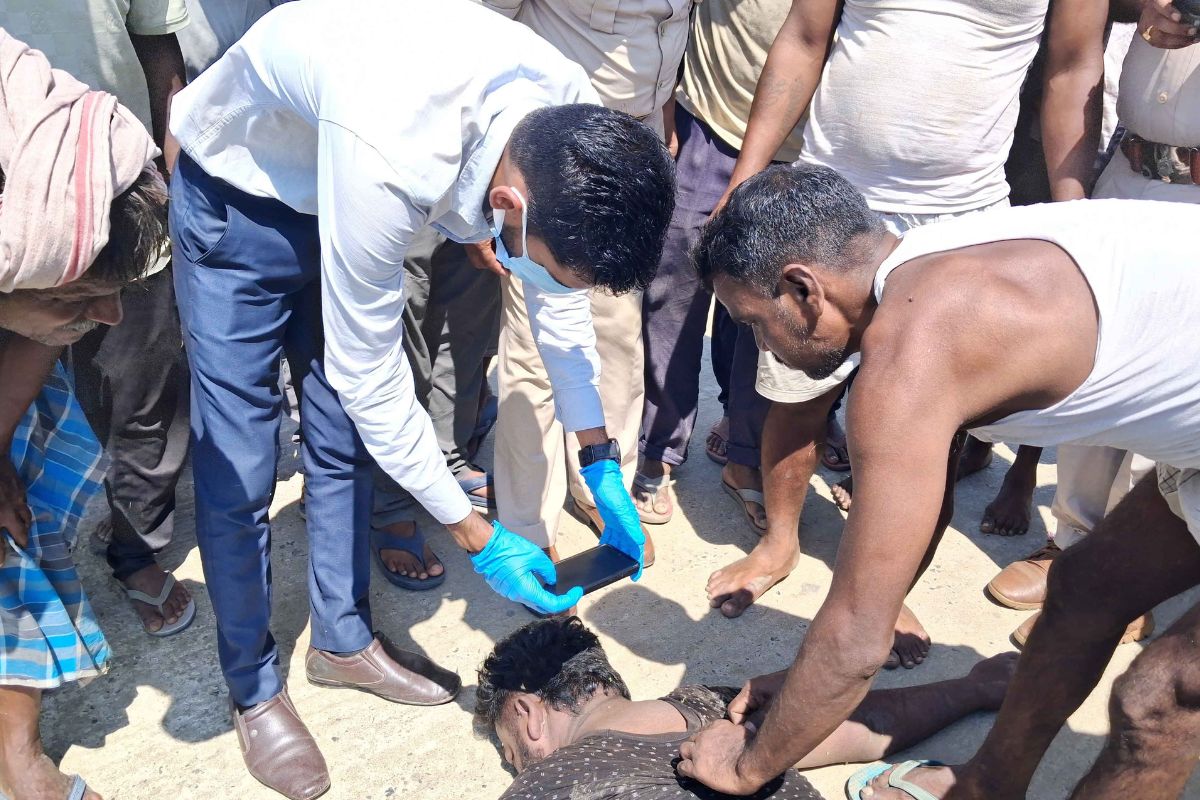 लाश को बीच में बिठाकर घूमते रहे कातिल, पूर्णिया-कटिहार बॉर्डर पर मिला अज्ञात शव