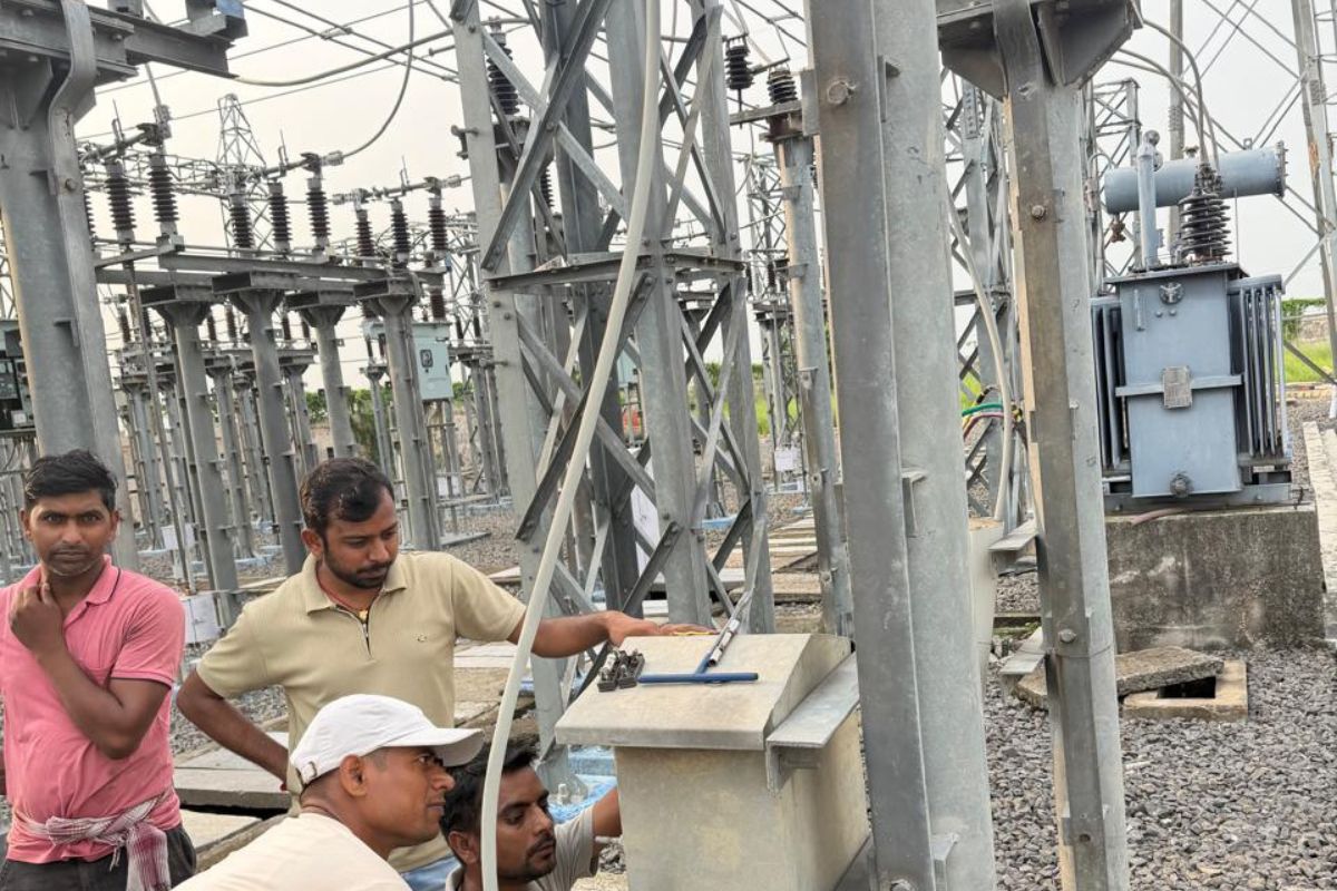 बलिया बेलौन में बिजली की आंख-मिचौली: 24 घंटे में 10 घंटे भी दर्शन नहीं दे रही बिजली