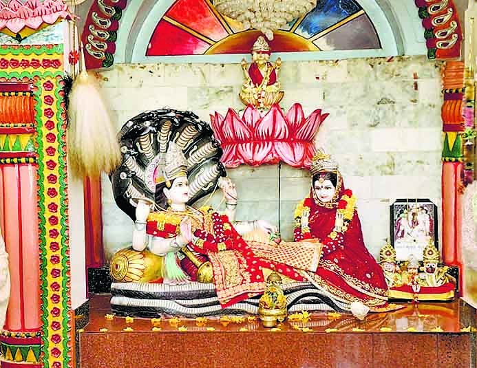 आज का दर्शन : बांका के प्रमुख मंदिरों में सुबह से उमड़ी श्रद्धालुओं की भीड़