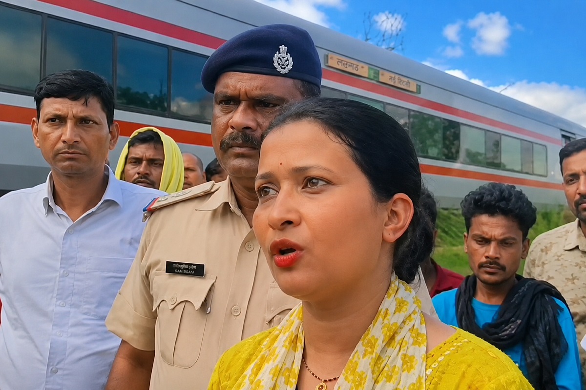 गया-हावड़ा एक्सप्रेस में हुड़दंगियों की दबंगई! झारखंड की महिला दारोगा, पति और बच्चे की कर दी पिटाई