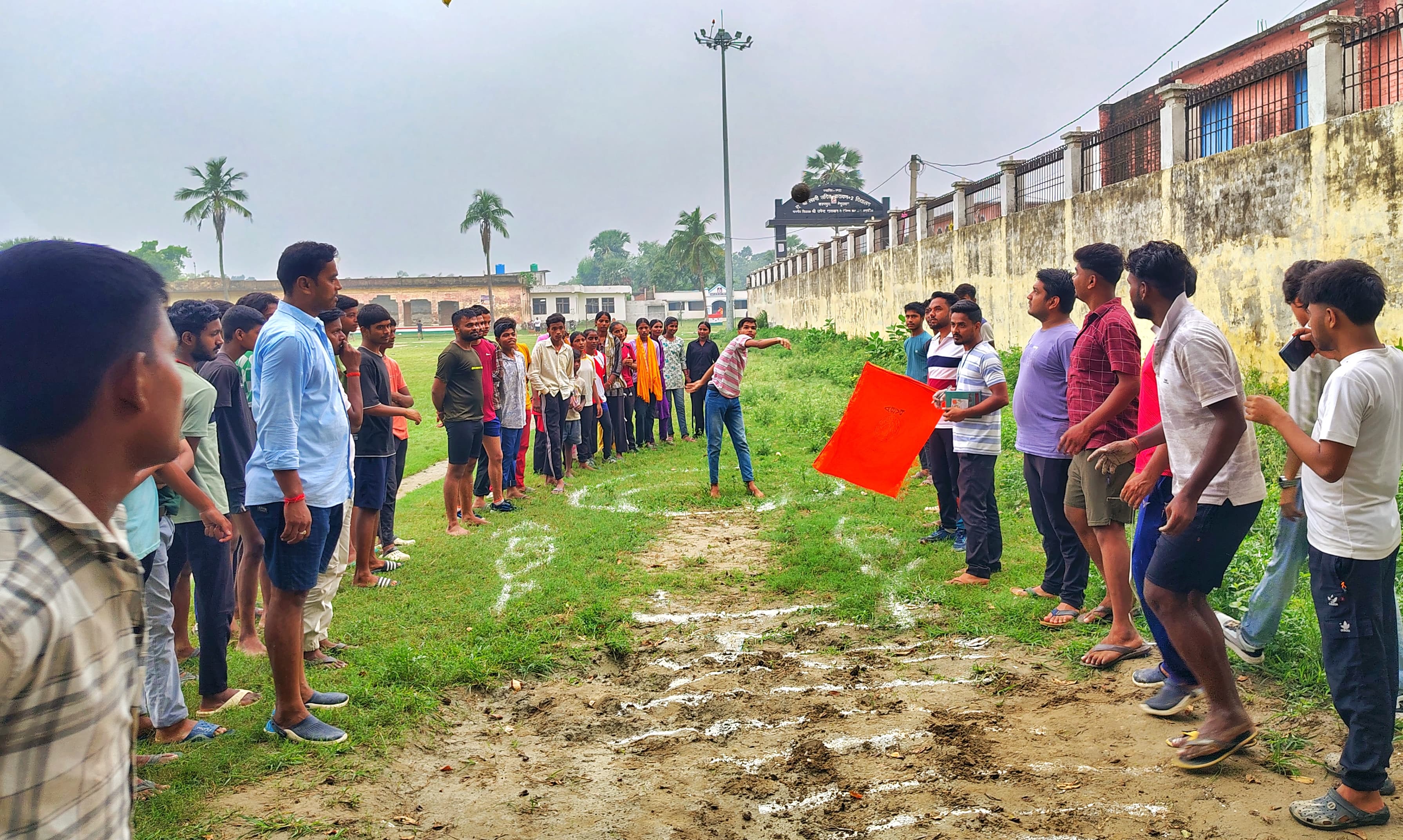 गोला फेंक में उभरी नई प्रतिभाएं, खेलो बखरी प्रतियोगिता में खिलाड़ियों का शानदार प्रदर्शन