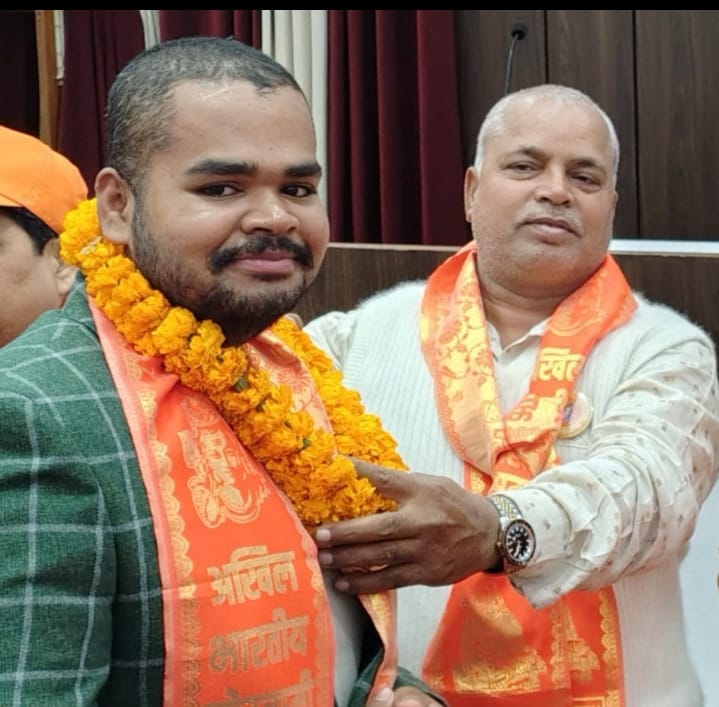 माउंट एवरेस्ट के शिखर पर तिरंगा लहराने वाले प्रांजल का सरायरंजन में भव्य स्वागत