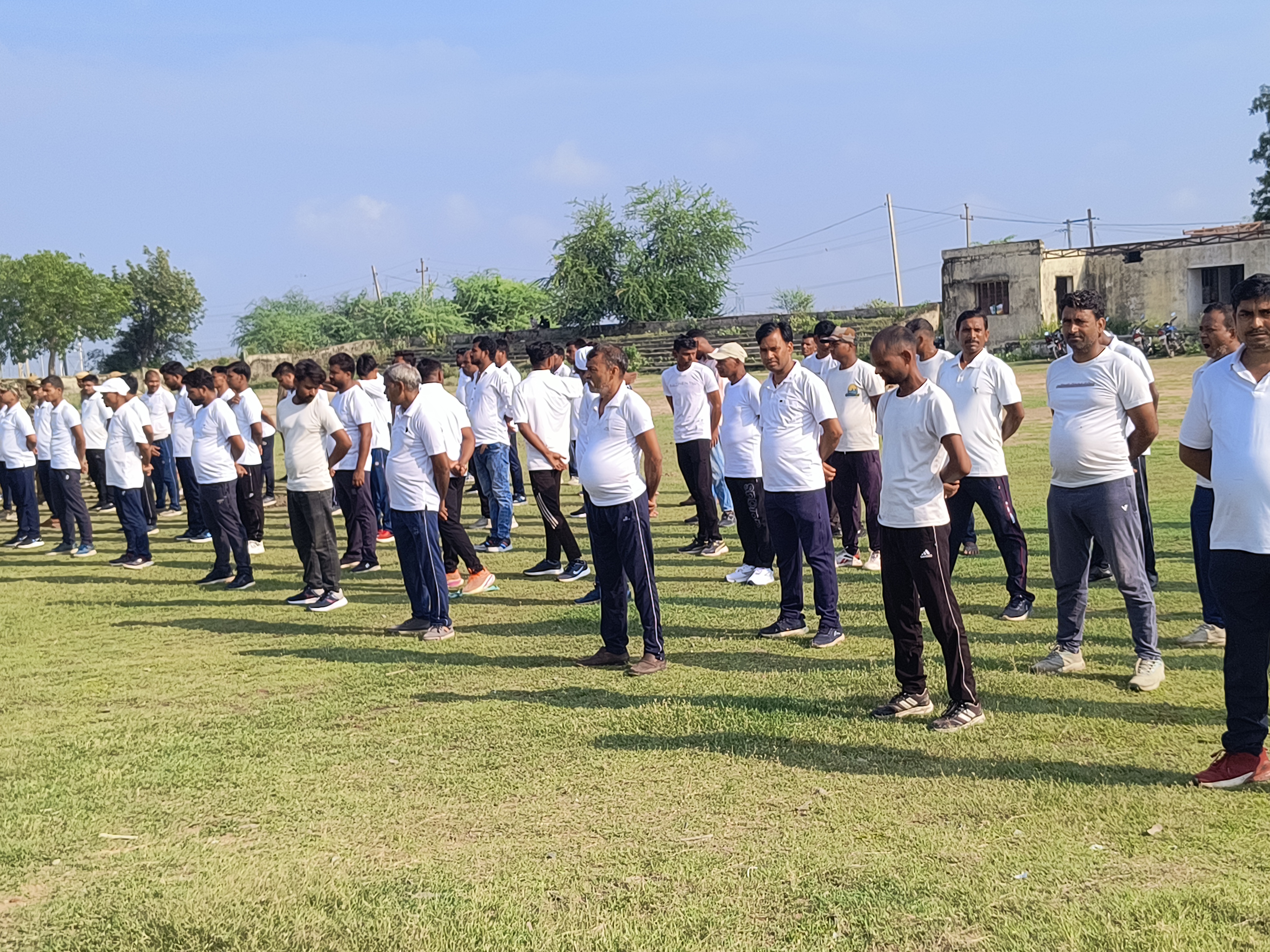 रोहतास के शिवसागर स्टेडियम में ग्राम रक्षा दल का 30 दिवसीय प्रशिक्षण शुरू, सरकार के आदेश पर सुरक्षा व्यवस्था मजबूत करने की बड़ी पहल