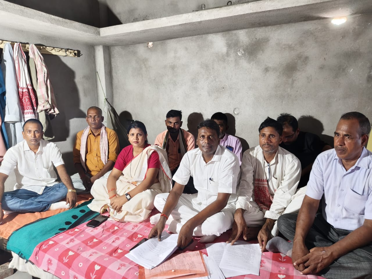 बक्सर में इटाढ़ी रेलवे फाटक खोलने की मांग पर आंदोलन फिलहाल टला, प्रशासन को दिए 5 दिन का अल्टीमेटम