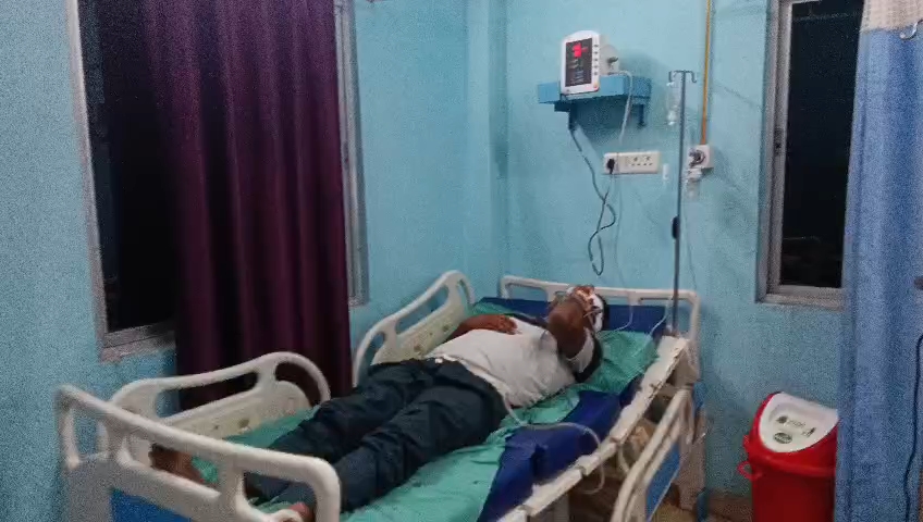 लेन-देन के विवाद में वार्ड सदस्य पर चाकू से जानलेवा हमला, गंभीर हालत में हायर सेंटर रेफर