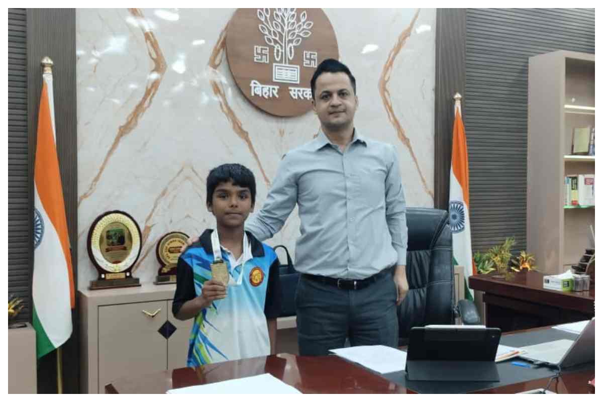 मधुबनी के खिलाड़ियों का पेंचक सिलाट में जलवा, गोल्ड जीतकर नेशनल के लिए चयन, डीएम ने किया सम्मानित