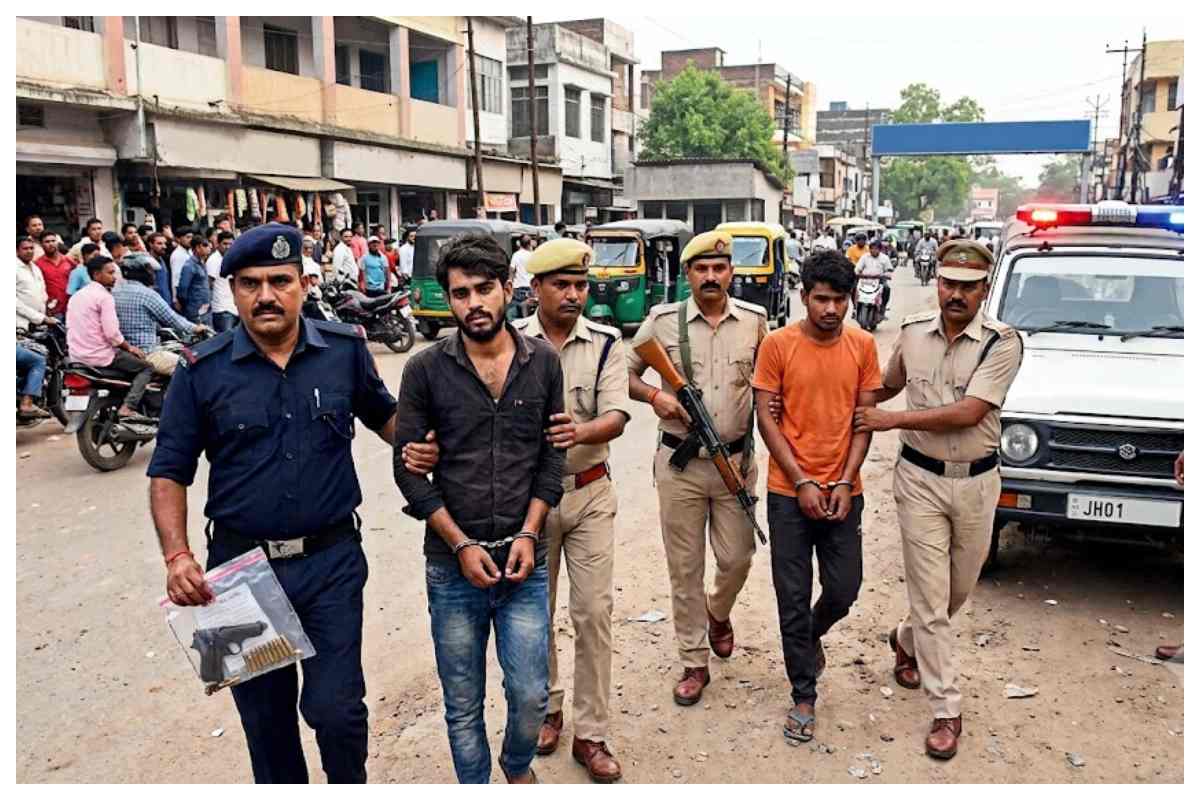 दलसिंहसराय में पुलिस की बड़ी कार्रवाई, देशी पिस्टल और कारतूस के साथ दो दबोचे गए