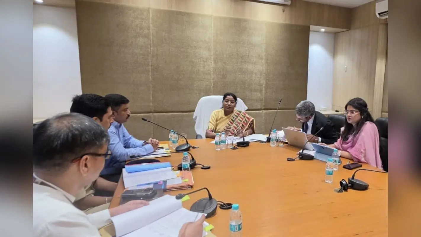 आयोग में चल रही है सुनवाई, RIMS-2 के निर्माण पर लगे रोक; NCST सदस्य आशा लकड़ा ने की मांग