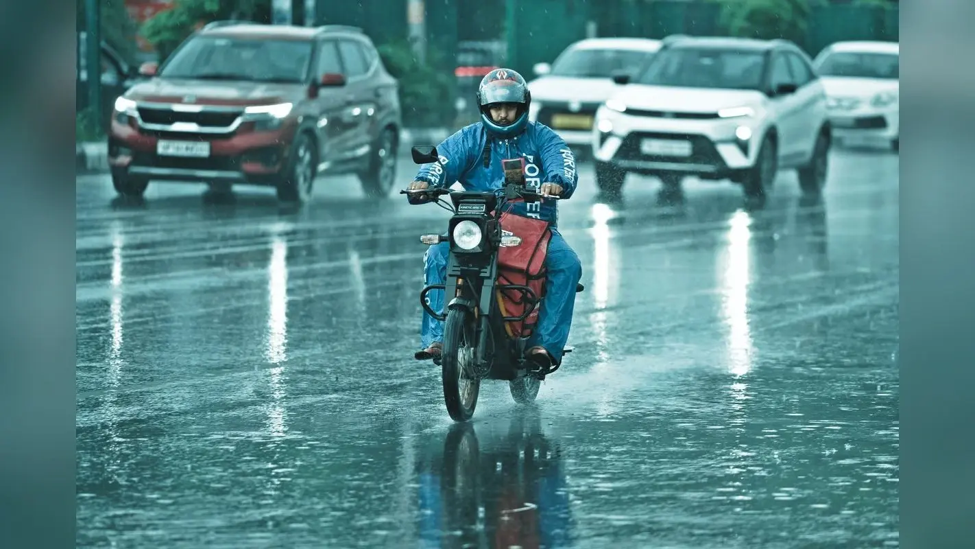 अगले 72 घंटे के लिए बिहार के इन जिलों के लोग हो जाएं सावधान, IMD ने जारी किया डबल अलर्ट