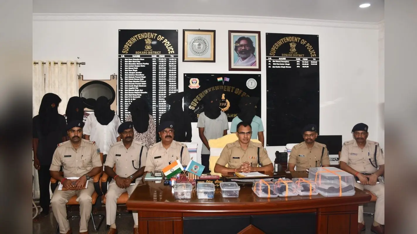 बोकारो में पकड़ाए धनबाद और ओडिशा के 5 चेन स्नेचर, पुलिस ने पूछताछ के बाद भेजा जेल