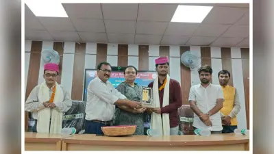 गेटमैन से DSP बने राजू कुमार, कॉलेज में हुआ जोरदार सम्मान
