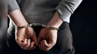 बक्सर में वाहन चोर गिरोह पर पुलिस का शिकंजा, चोरी की बाइक के साथ एक गिरफ्तार