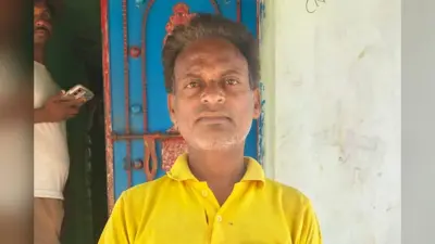 चतरा के युवक का खतरनाक खेल, खौफ दूर करने के लिए चबा डाले 2 जहरीले सांप, मची अफरा-तफरी