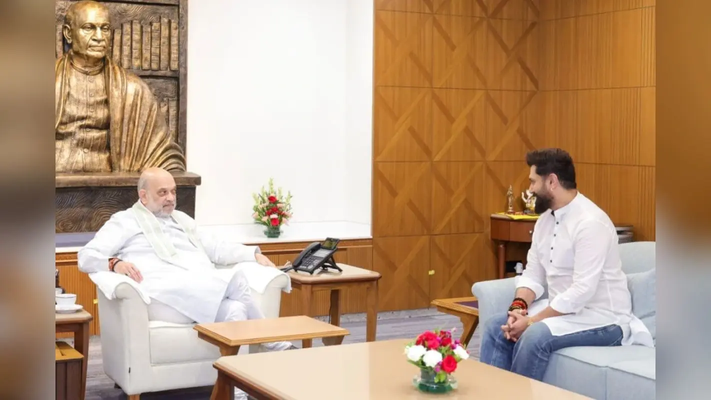 चिराग ने अमित शाह को दी भरत तिवारी एनकाउंटर मामले की जानकारी, मुलाकात की तस्वीरें शेयर की