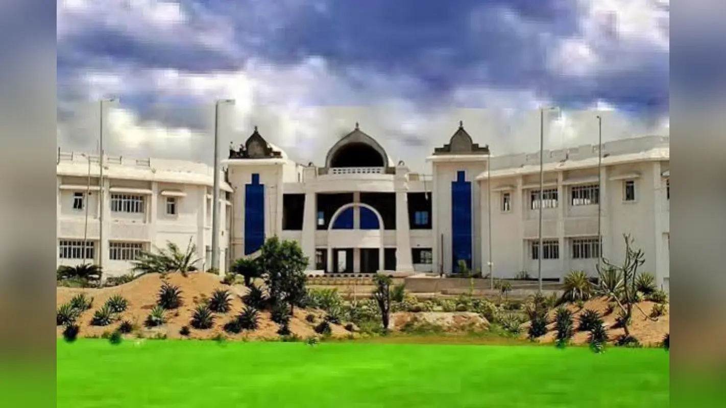 CNLU के छात्रों के लिए जरूरी खबर, कम नंबर आए हैं? 4 जुलाई तक करें री-चेकिंग के लिए आवेदन