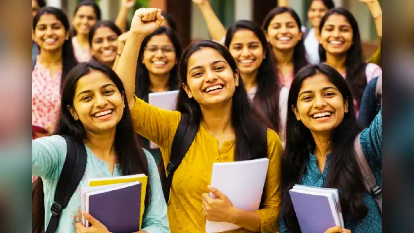 बिहार की 1.5 लाख छात्राओं को मिलेगा 50000 का तोहफा, जानें कब आएगा पैसा