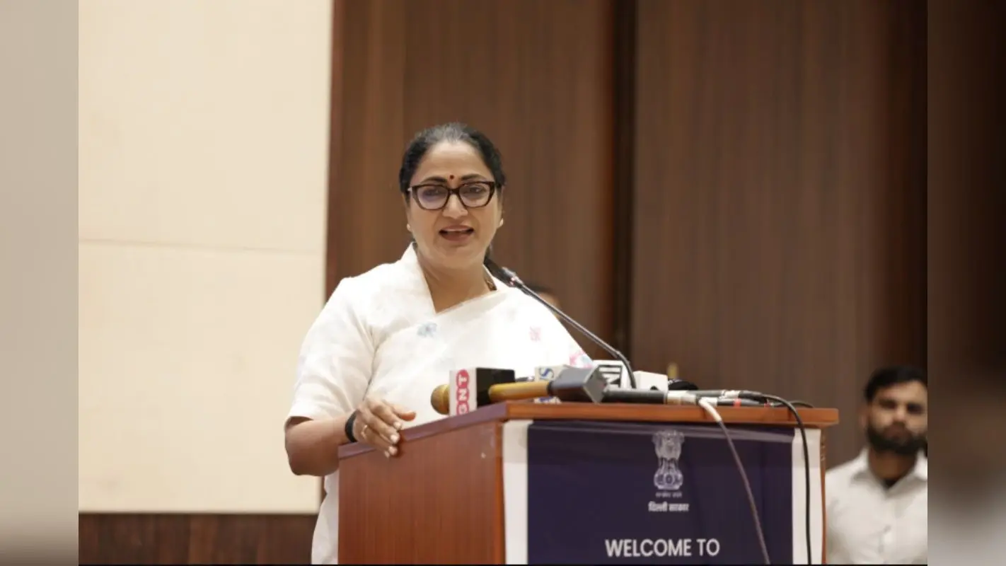 दिल्ली में खत्म हुआ ‘वर्क फ्रॉम होम’, सीएम रेखा गुप्ता ने वापस लिया फैसला
