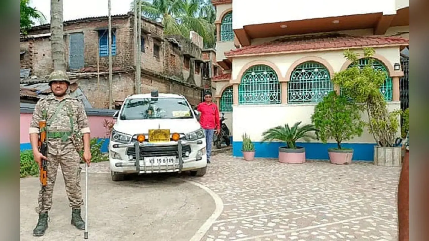 बंगाल: नदिया के सुपारी कारोबारी अशोक अधिकारी के घर और गोदाम पर ईडी की छापेमारी