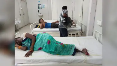 औरंगाबाद में मदनपुर कॉलेज के पास अनियंत्रित होकर पलटा टोटो, तीन घायल