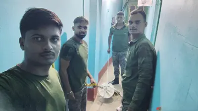 नवादा: रजौली में घर में घुसा विषैला सांप, वन विभाग की टीम ने किया रेस्क्यू
