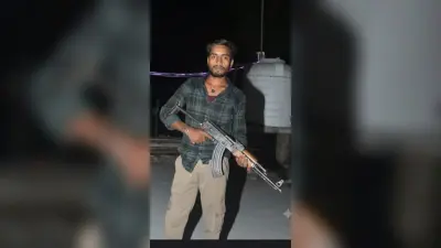 कट्टा और AK-47 जैसी राइफल के साथ युवक का वीडियो वायरल, पुलिस ने शुरू की जांच